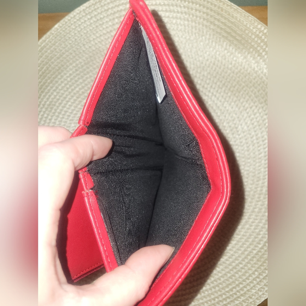 Betsey Johnson Red Heart-Embossed Zip Around Wallet EUC - Picture 9 of 9